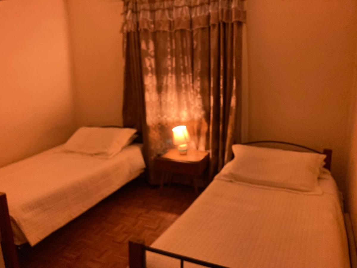 Hostal Hellen Puerto Natales Eksteriør billede