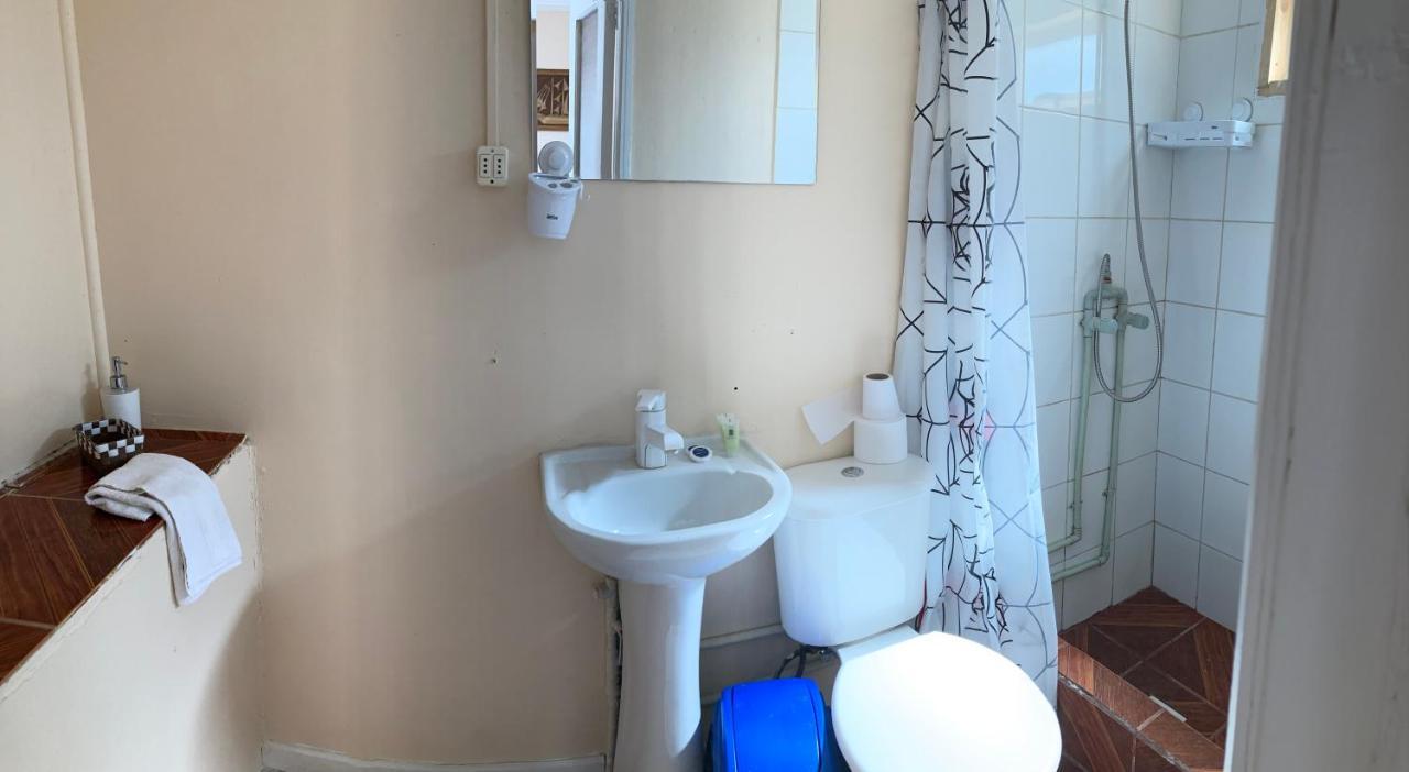 Hostal Hellen Puerto Natales Eksteriør billede